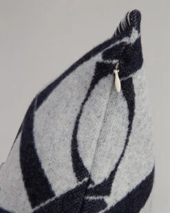 Monogram Cushion -Cheap Gant Store time 1667304362 202301 853099101 433 detail fv 2