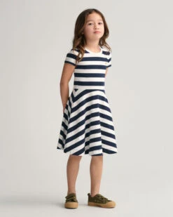Girls Striped Spin Dress -Cheap Gant Store time 1675334110 202301 751121 433 look fv 1
