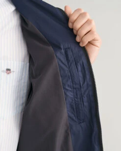 Lightweight Hampshire Jacket -Cheap Gant Store time 1679920559 202302 7006333 433 crmodel fv 3