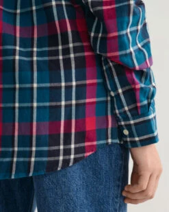 Teens Shield Shield Checked Shirt -Cheap Gant Store time 1679997361 202302 930472 415 crmodel fv 3