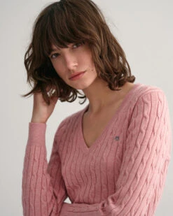 Stretch Cotton Cable Knit V-Neck Sweater 9 Stretch Cotton Cable Knit V-Neck Sweater -Cheap Gant Store time 1680000911 202302 4800101 682 crmodel fv 1