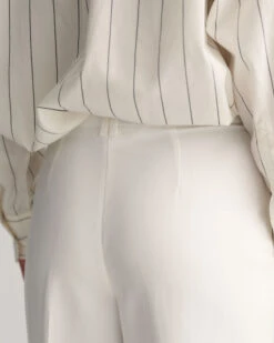 Relaxed Fit Pleated Pants -Cheap Gant Store time 1680011406 202302 4150267 110 crmodel fv 2