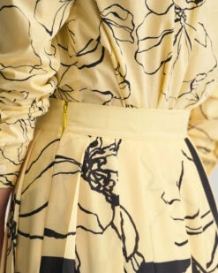 Line Drawing Pleated Skirt -Cheap Gant Store time 1680012024 202302 4400095 700 crmodel fv 2