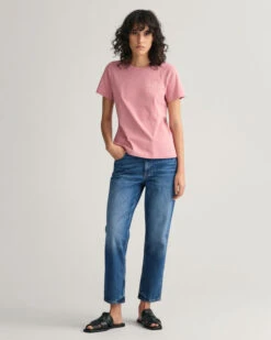 Tonal Archive Shield T-Shirt -Cheap Gant Store time 1680177156 202302 4200262 682 look fv 1