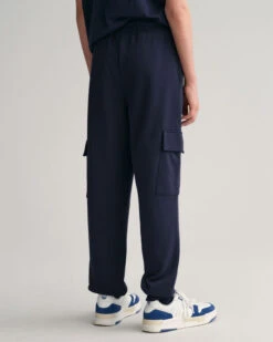 Teen Boys Contrast Shield Cargo Sweatpants -Cheap Gant Store time 1680179149 202302 911231 433 model bv 1