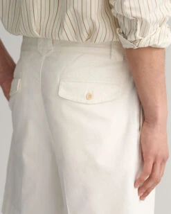 Pleated Twill Chino Shorts -Cheap Gant Store time 1680182129 202302 205064 113 crmodel fv 1